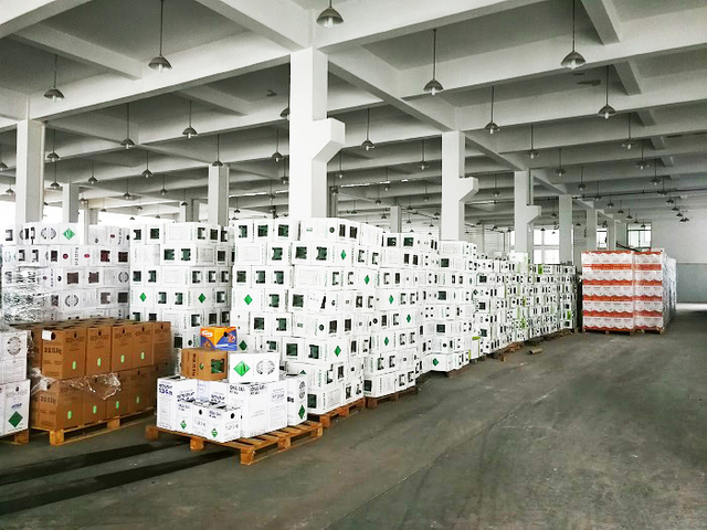 R410A-and-R134A-gas-640-640